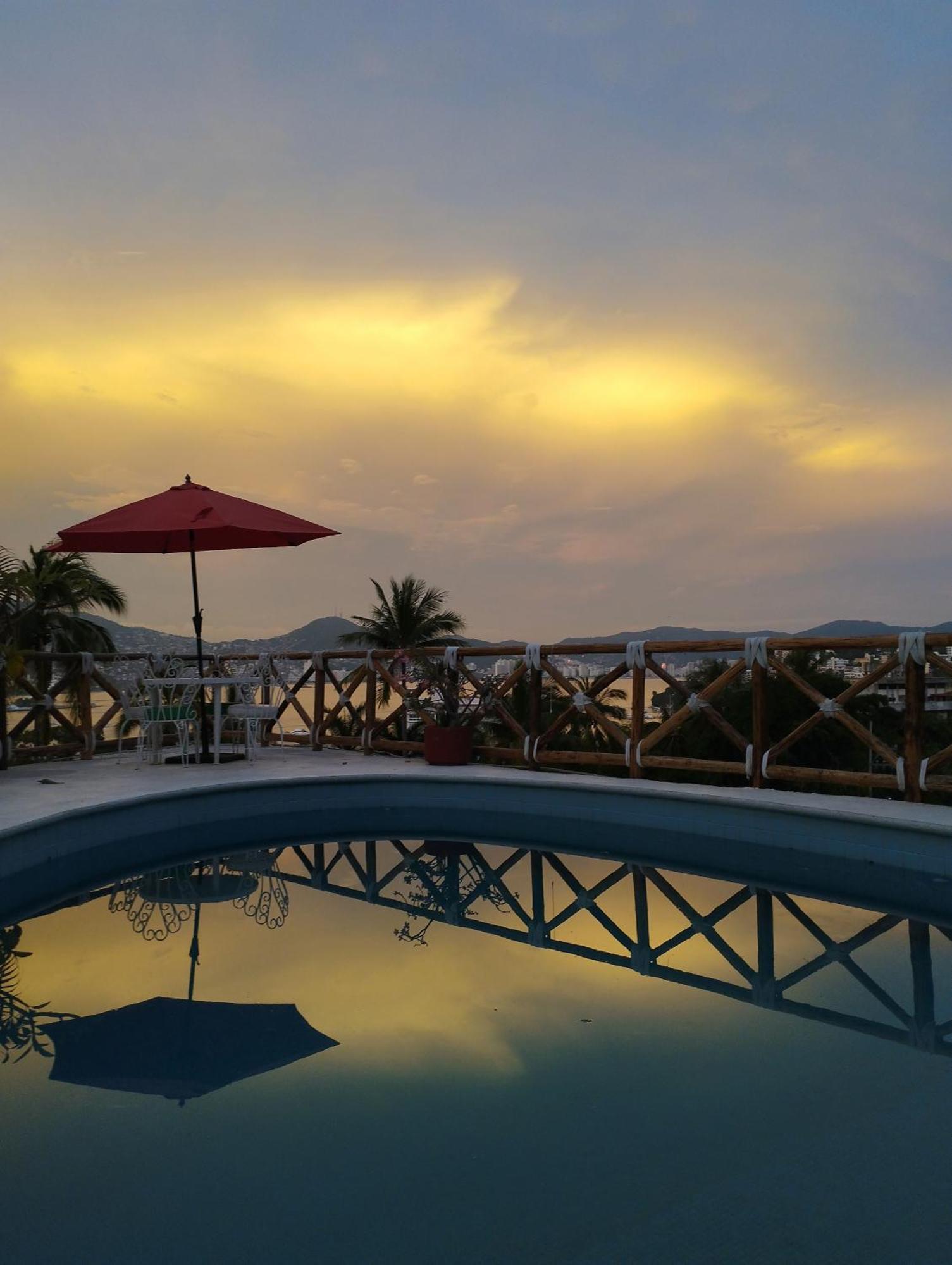 Casa Breizh Hotel Acapulco Exterior photo